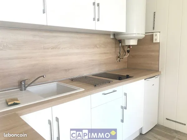 Studio 1 pièce 25 m² 