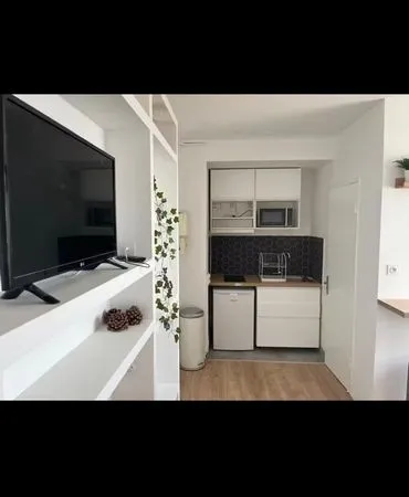T1 meuble metro jolimont chauffage inclus 