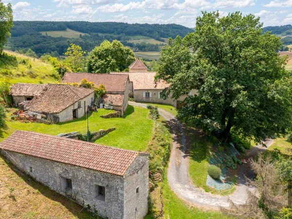 Maison 9 pièces 220 m² 