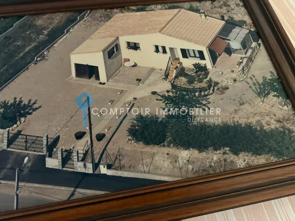 VENDEMIAN VILLA T 2 /1100m2 de terrain 
