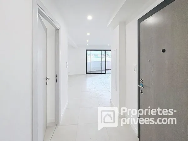 Grand T2 de 54 m², de standing, dans petite résidence calme 