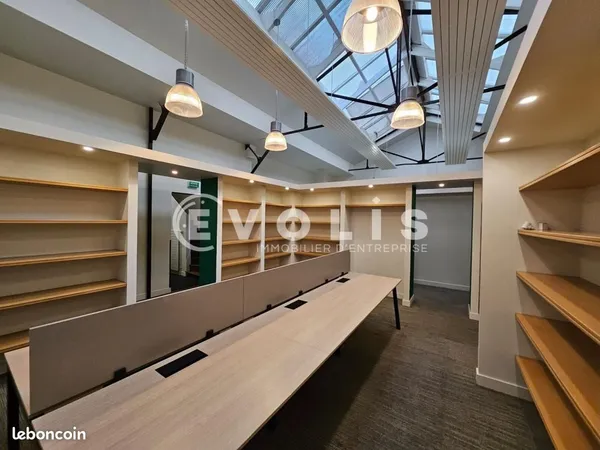 Bureaux 223 m² 