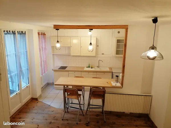 Studio « coup de coeur », calme, centre-ville 32m² 