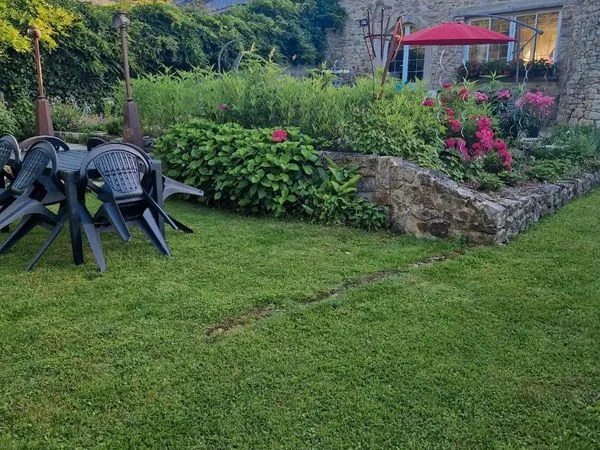 Maison+jardin entre le logeo et le lindin 