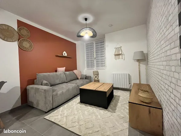 Beau T2 meublé en duplex au centre de Pithiviers 