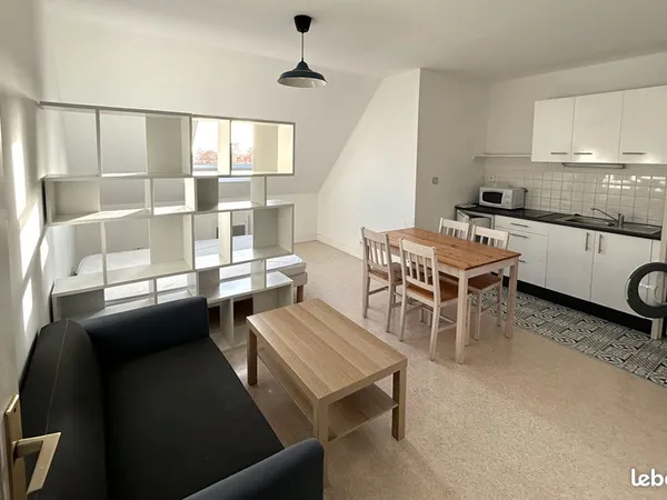Studio 1 pièce 26 m² 