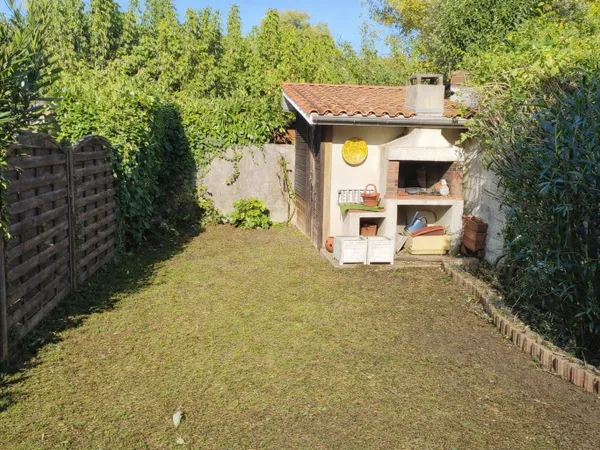 BORDEAUX CAUDERAN Echoppe 2/3 chambres, cave et jardin 