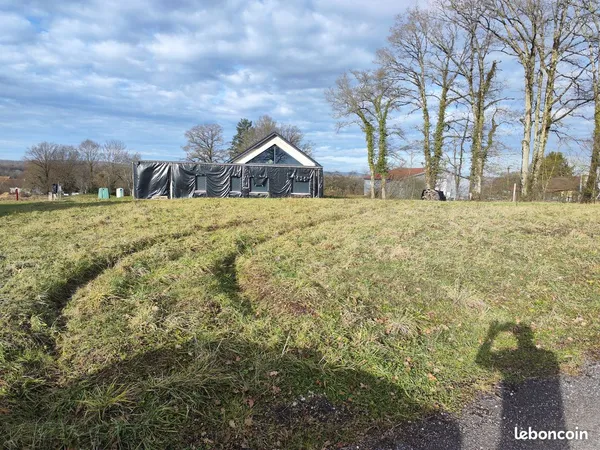 Terrain constructible 10 ares VOUHENANS 