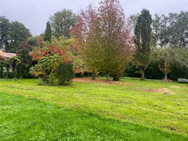 Terrain 900 m² 