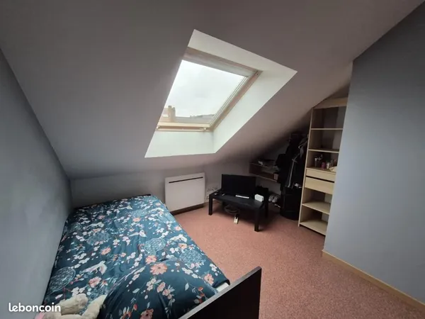 Studio 1 pièce 11 m² 