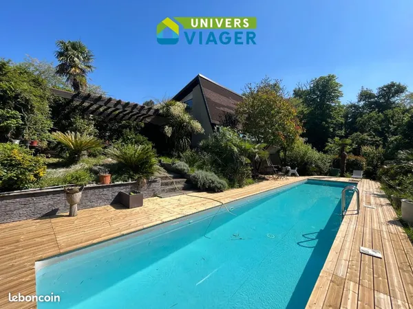 Maison en Viager 11 pièces 289 m² 