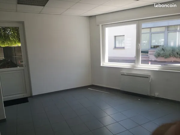Bureau 15.5 m2 Linselles 