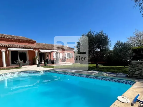 VILLA PROVENCALE PLAIN PIED AVEC PISCINE 