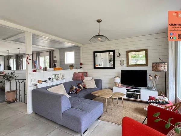 Maison 6 pièces 150m2 sur une parcelle de 500m2 avec terrasse et jacuzzi quartier jardin des 