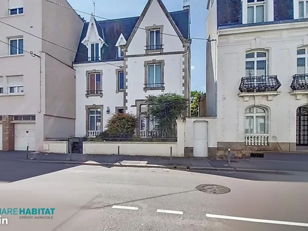 Maison 7 pièces 226 m² 