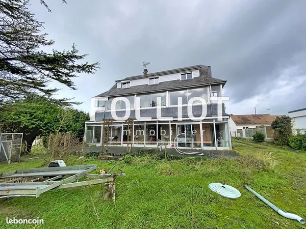 Maison 6 pièces 221 m² 