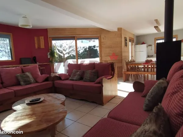 Propriété 12 pièces 230 m² 