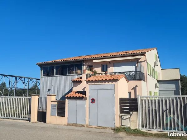 Immeuble 10 pièces 1171 m² 