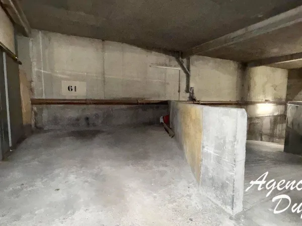 Parking 16 m² 