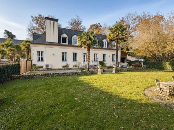 Appartement 8 pièces 377 m² 