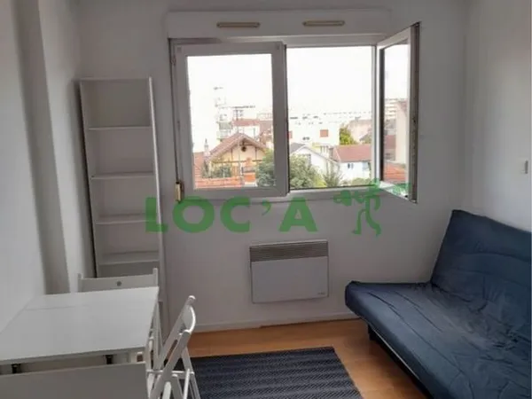 Studio 1 pièce 16 m² 