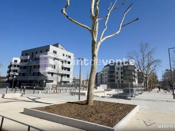 Local commercial 195 m² 