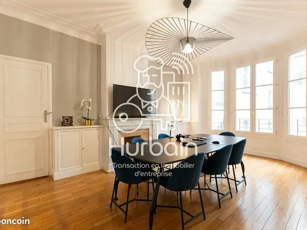 Bureaux 171 m² 
