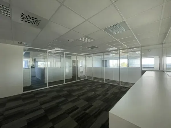 PLATEAUX DE BUREAUX A VENDRE ARTIGUES 