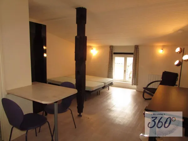 Studio 1 pièce 24 m² 