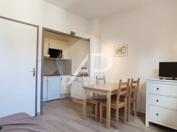 Studio 1 pièce 20 m² 