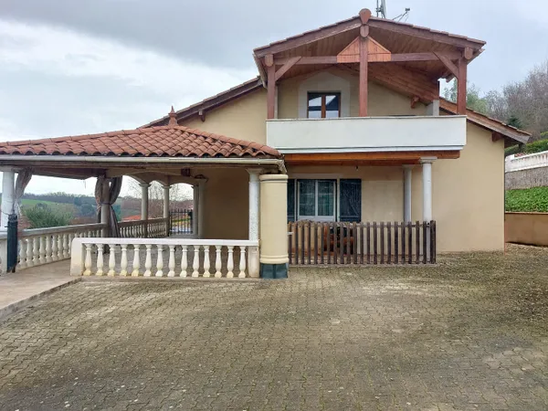 LIERGUES - Maison familiale - 6 chambres - vue dégagée 