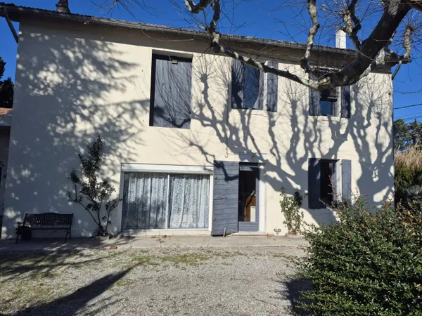 Mas provençal 7 pièces 183 m² 