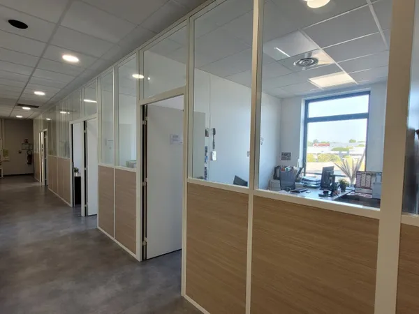 Bureau 180 m² 