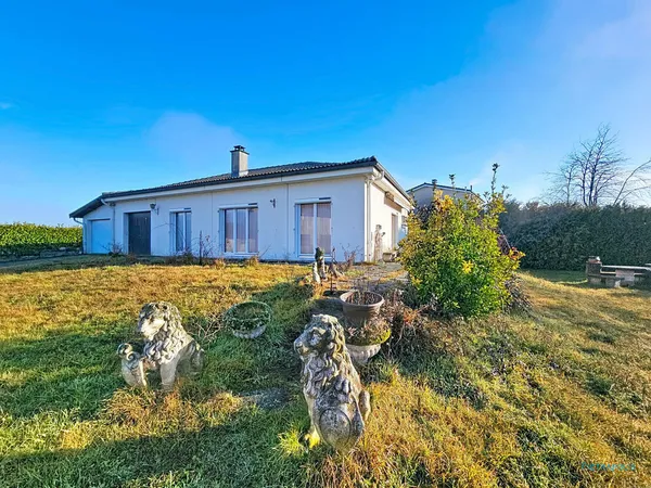Maison de Plain-pied de 101.57m2 sur parcelle de 1230m2 