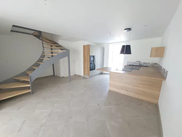 Maison Tonnay Charente 4 pièce(s) 97 m2 