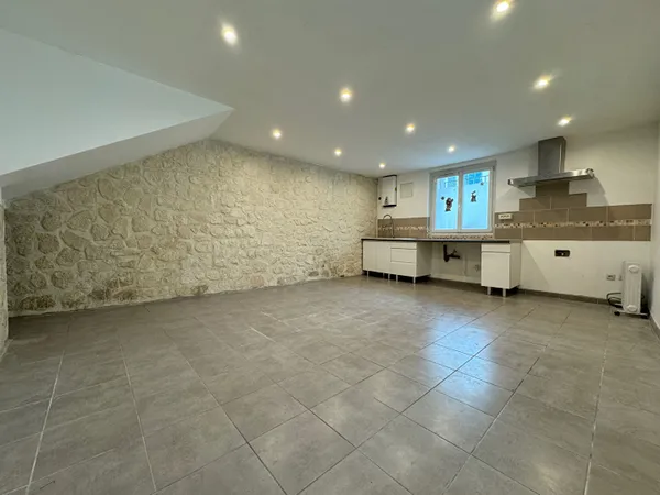 Secteur Saint Antoine 13015 Appartement type 3 en duplex à louer 