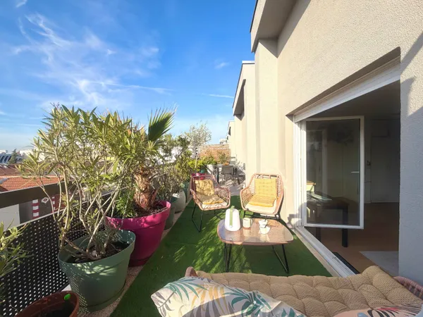 Appartement 2 pièces - dernier étage - terrasse de rêve de 51m² - Gennevilliers /Asnières 