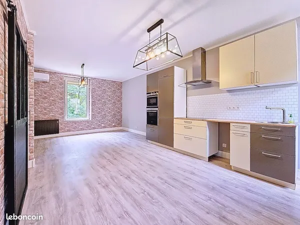 Maison 6 pièces 81 m² 