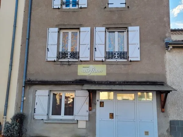 Maison et ancien commerce 
