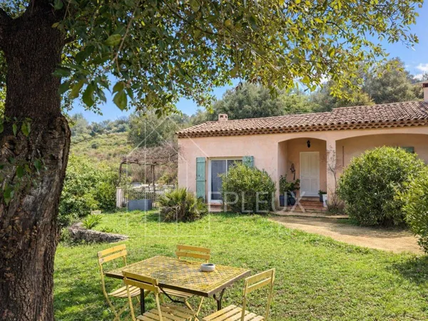 Maison de plain-pied 5 pièces 117 m² 