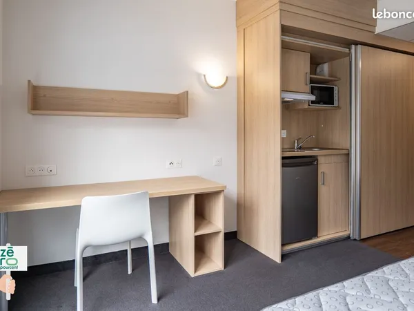 Studio 1 pièce 21 m² 
