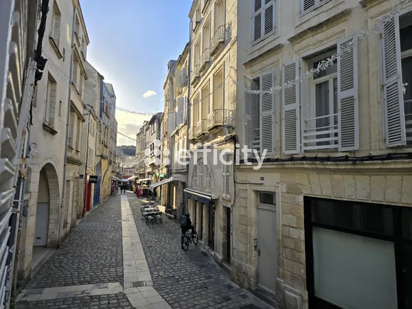 Studio 1 pièce 20 m² 