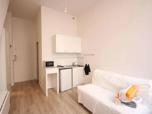Studio 1 pièce 15 m² 