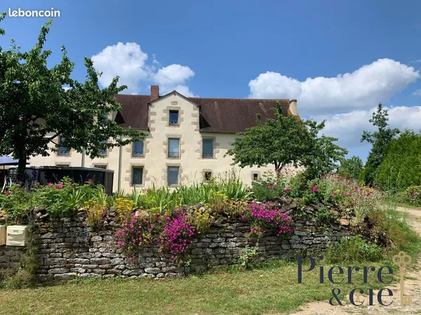 Propriété 15 pièces 332 m² 