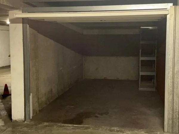 Parking 14 m² 