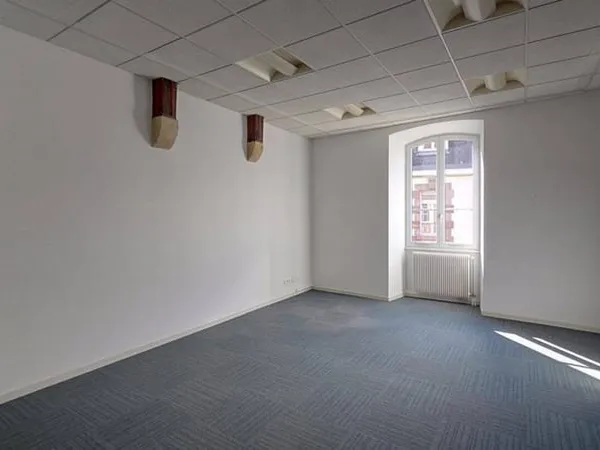 Bureaux 273 m²