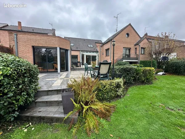 Maison 12 pièces 250 m² 