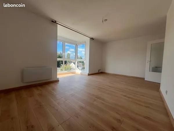 Studio 1 pièce 33 m² 