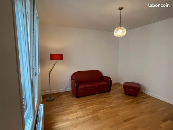 Studio Ternes 26 m2 rénové - Dernier étage 4/4 