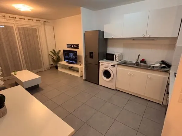 Appartement chambre salon meublé